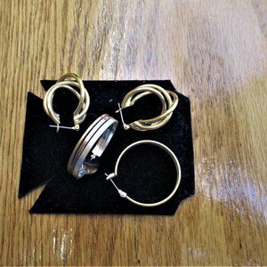 Vintage 2 Pairs Earrings 1 Hoop Tri Colored & 1 Triple Hoops  Gold Tone Ex Cond